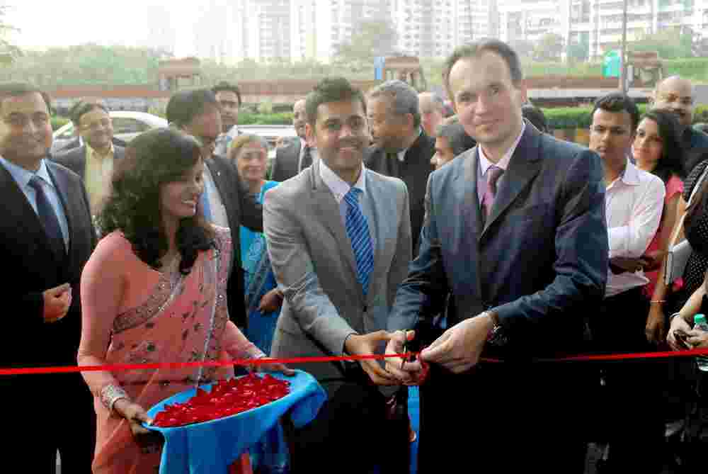 新大众汽车经销商在孟买开放