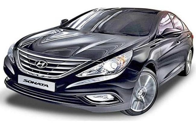 在Sonata Hyundai排队I20融入印度之后