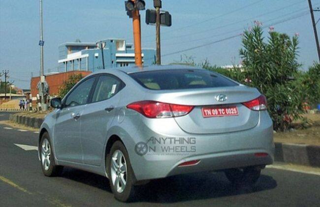 现代Elantra Fluidic Spotted测试; 7月份推出