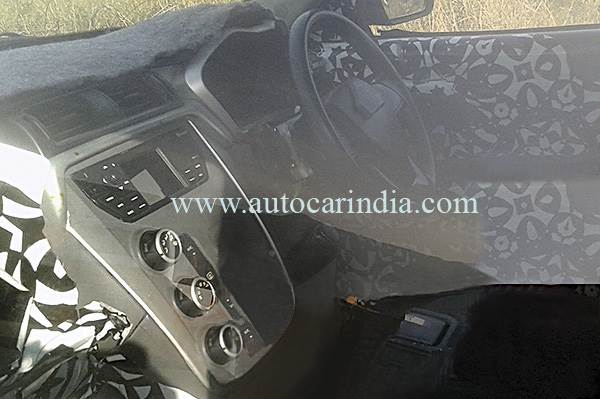 Mahindra Compact SUV获得高档客舱和AMT