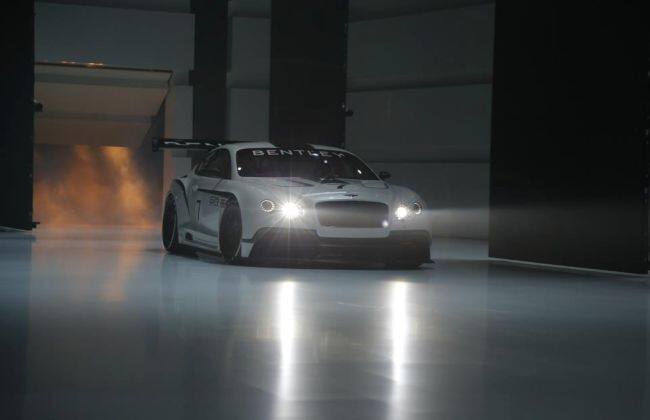 Bentley Continental GT3赛车在2012年的巴黎电机展上亮相