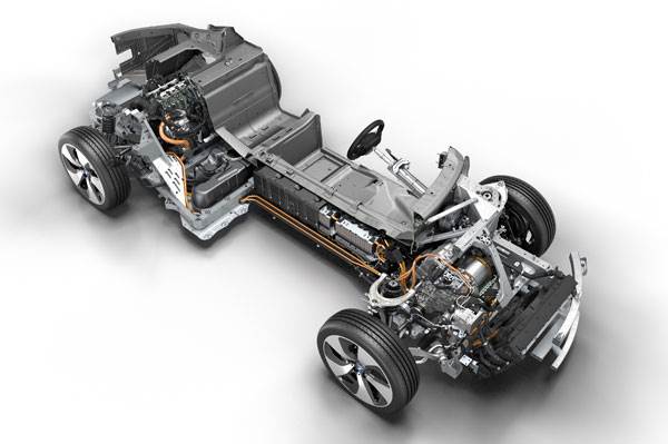 宝马1.5升汽油混合动力车赢得2015年发动机奖