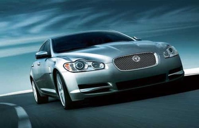 Jaguar XF获得了十年的奖项