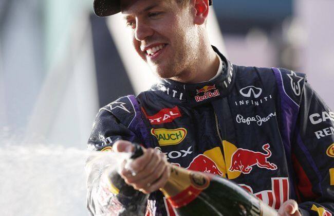 Kimi Raikkonen击败了Alonso和Vettel赢得澳大利亚GP
