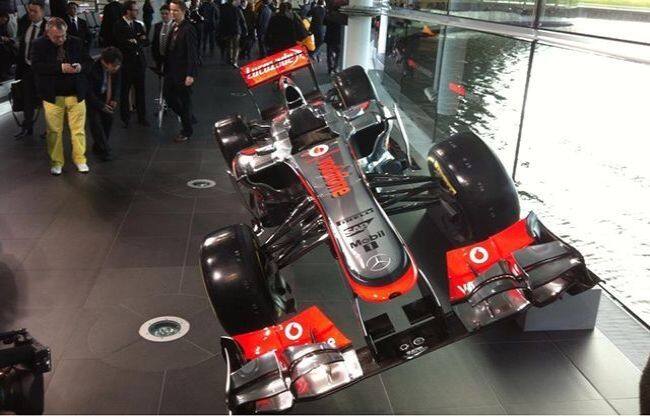 2013 McLaren MP4-28 F1汽车亮相