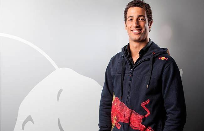 红牛赛车在2014年确认了该团队的Daniel Ricciardo
