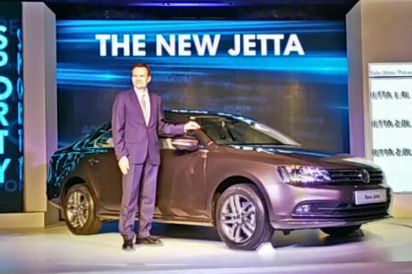 2015年Volkswagen Jetta Facelift于13.87卢比推出