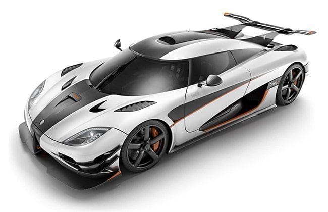 Koenigsegg Agera一：1在耶和华速度亮相时亮相