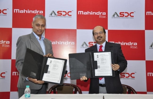 对于技能发展计划，Mahindra与汽车技能发展委员会签署谅解备忘录