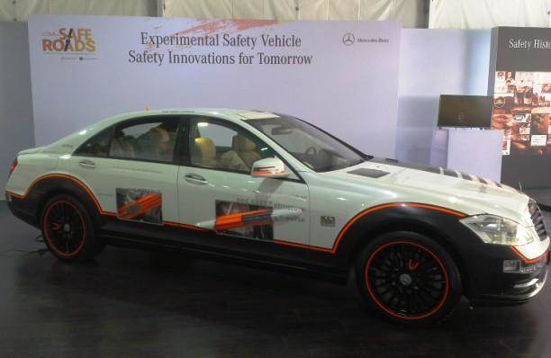 梅赛德斯 - 奔驰在2015年展示APS的“安全道路”