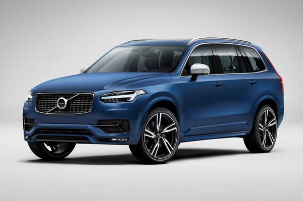 管道中的沃尔沃XC90 Polestar