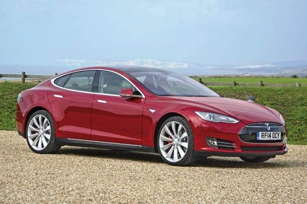 Tesla Model S获取新的自动驾驶仪模式