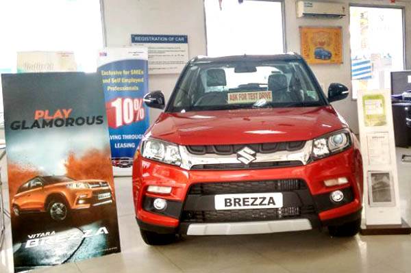 等待Maruti Vitara Brezza变长