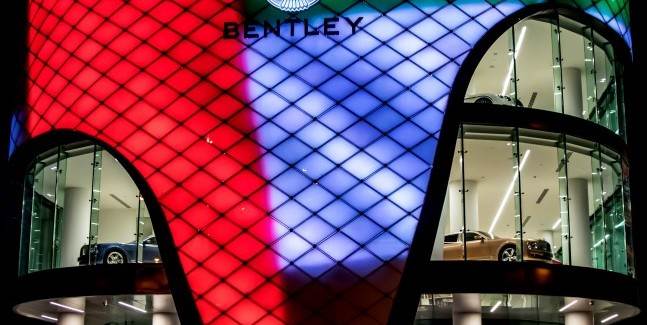最大的Bentley陈列室在迪拜开放