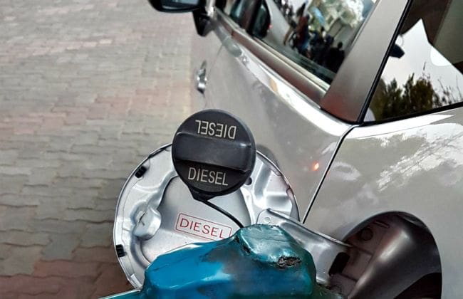 柴油车在2020年的汽油超过汽油超过2.5万卢比，这就是为什么
