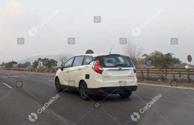 Mahindra Marazzo Petrol Spied Testing，即将推出