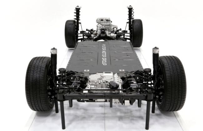 现代集团推出专门的EV平台，称为E-GMP，范围可达500公里