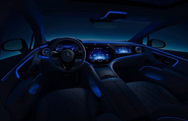 即将到来的梅赛德斯 - 奔驰EQS电动轿车获得55.5英寸的集成显示器