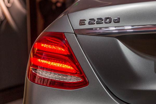 梅赛德斯将E-Class系列扩展到E 220柴油