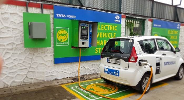 孟买获得了第一台电动车充电站