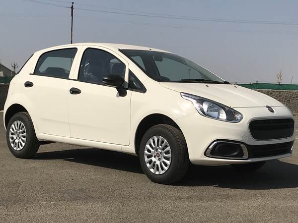 Fiat Punto Evo纯粹在4.92万卢比推出