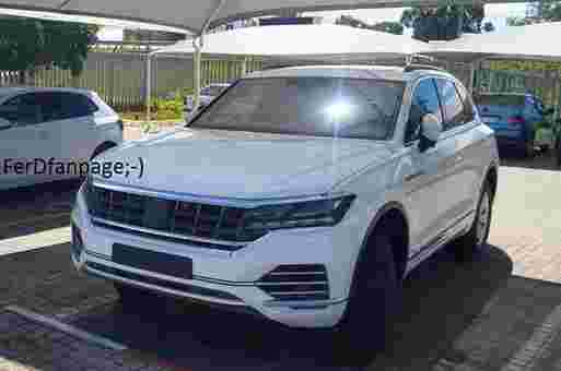 2017年VW Touareg Spied Undisuised