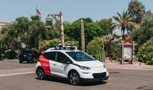 Cruise gets approval to launch driverless taxi service in California