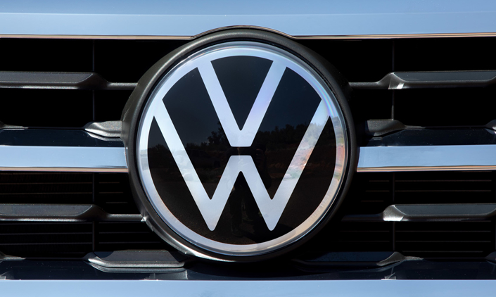 Volkswagen aggressively seeks to build new electric vehicle assembly and battery plants in U.S.