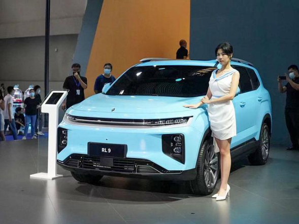 Swappable medium and large SUV Ruilan 9 unveiled at Chongqing Auto Show