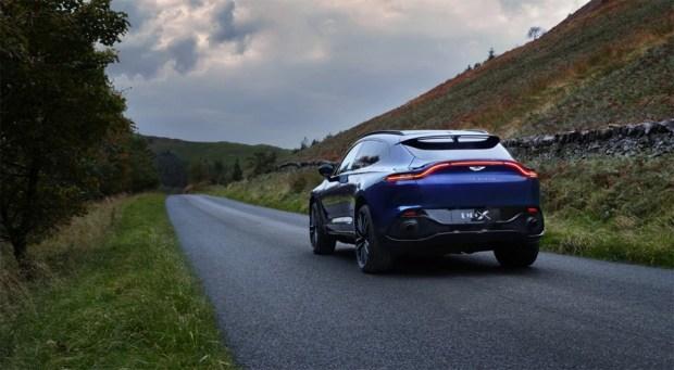 Crossover Aston Martin DBX 收到了一个六缸版本