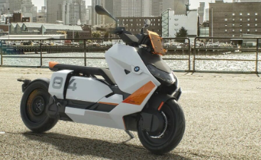 宝马CE 04电动摩托车抵达市场
