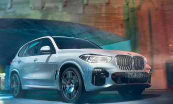 宝马X5 xDrive30d M Sport搭载3.0升6缸柴油发动机