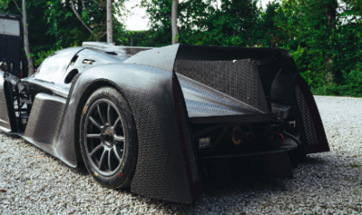 迈凯轮的ZakBrown曾经拥有这款碳纤维LigierJSP4赛车手